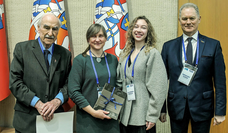 Architektūros studentėms įteiktos Eduardo Vitkaus stipendijos